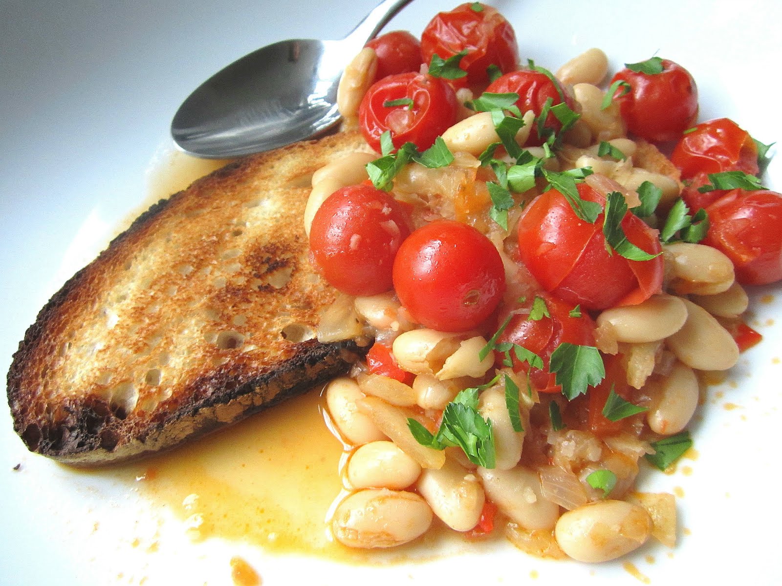 Sofrito & White Bean Ragout