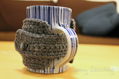 Recycled Denim Mug Cozy - free crochet pattern - Sunny Stitching