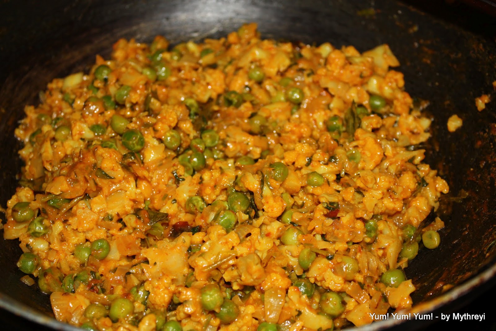 Yum! Yum! Yum!: Samosa ~ Every Indian's Favorite Snack