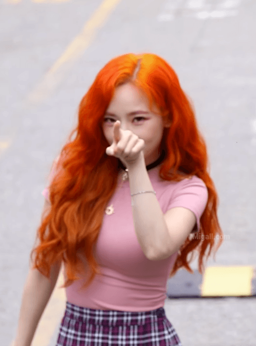 타이트한 코코소리 소리 출근 의상