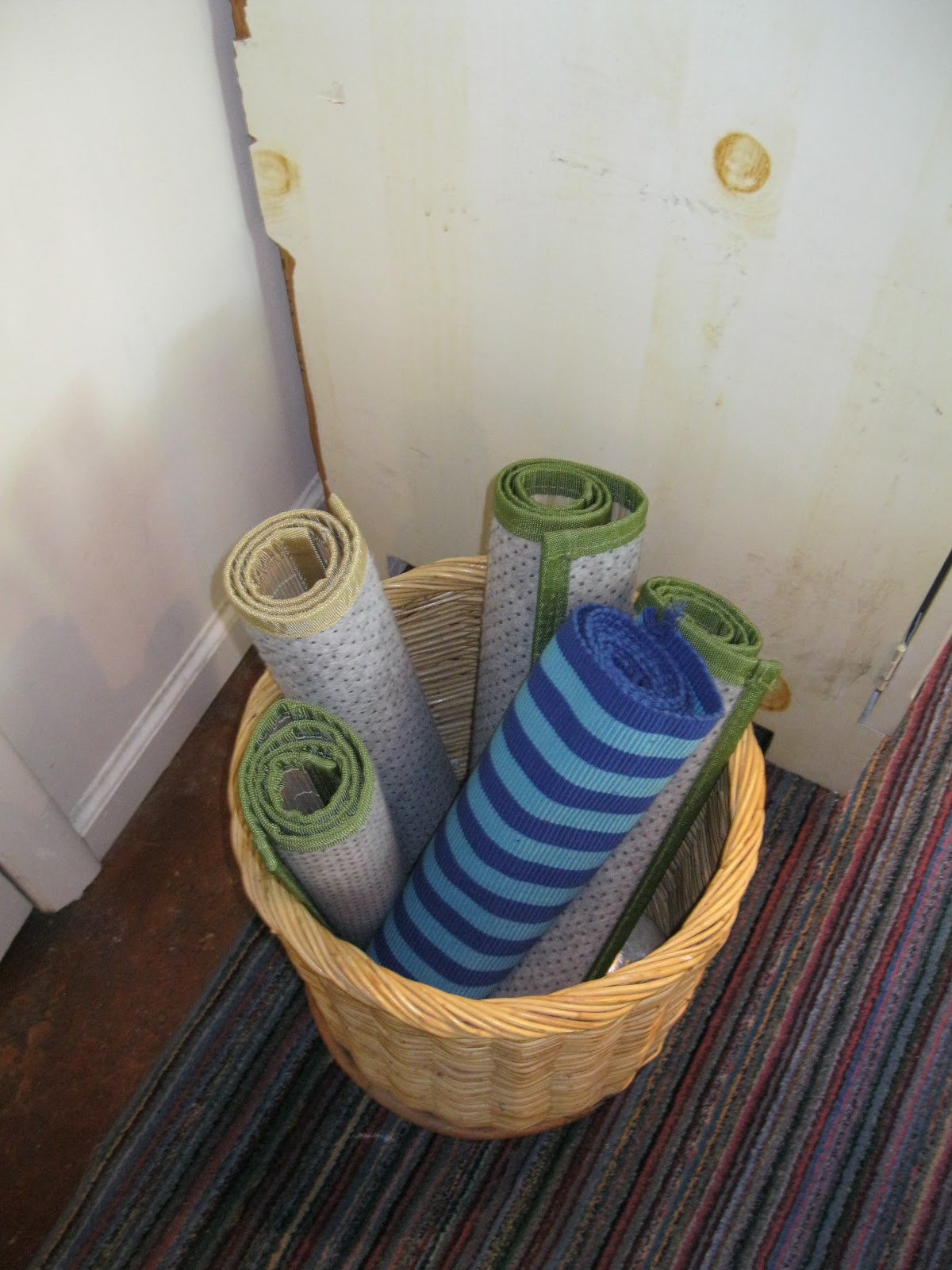 Montessori Messy Using Mats Defining Your Workspace