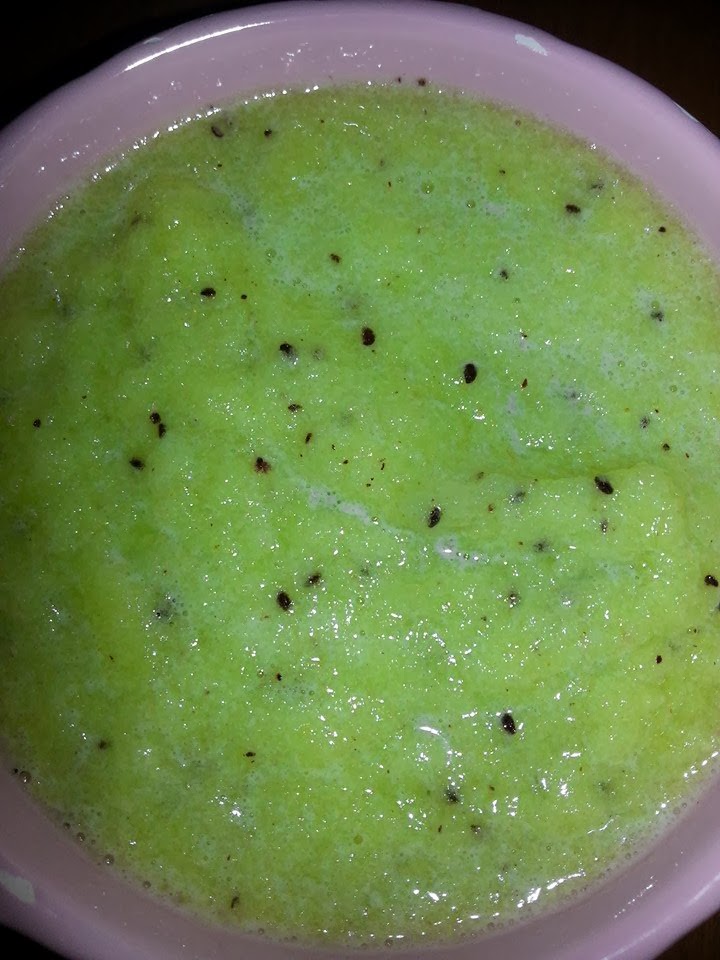 Tasty Temptations Kiwi and Fuji Apple Applesauce