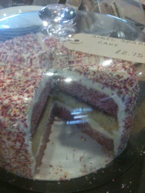 Brockhole Angel Sparkle Cake