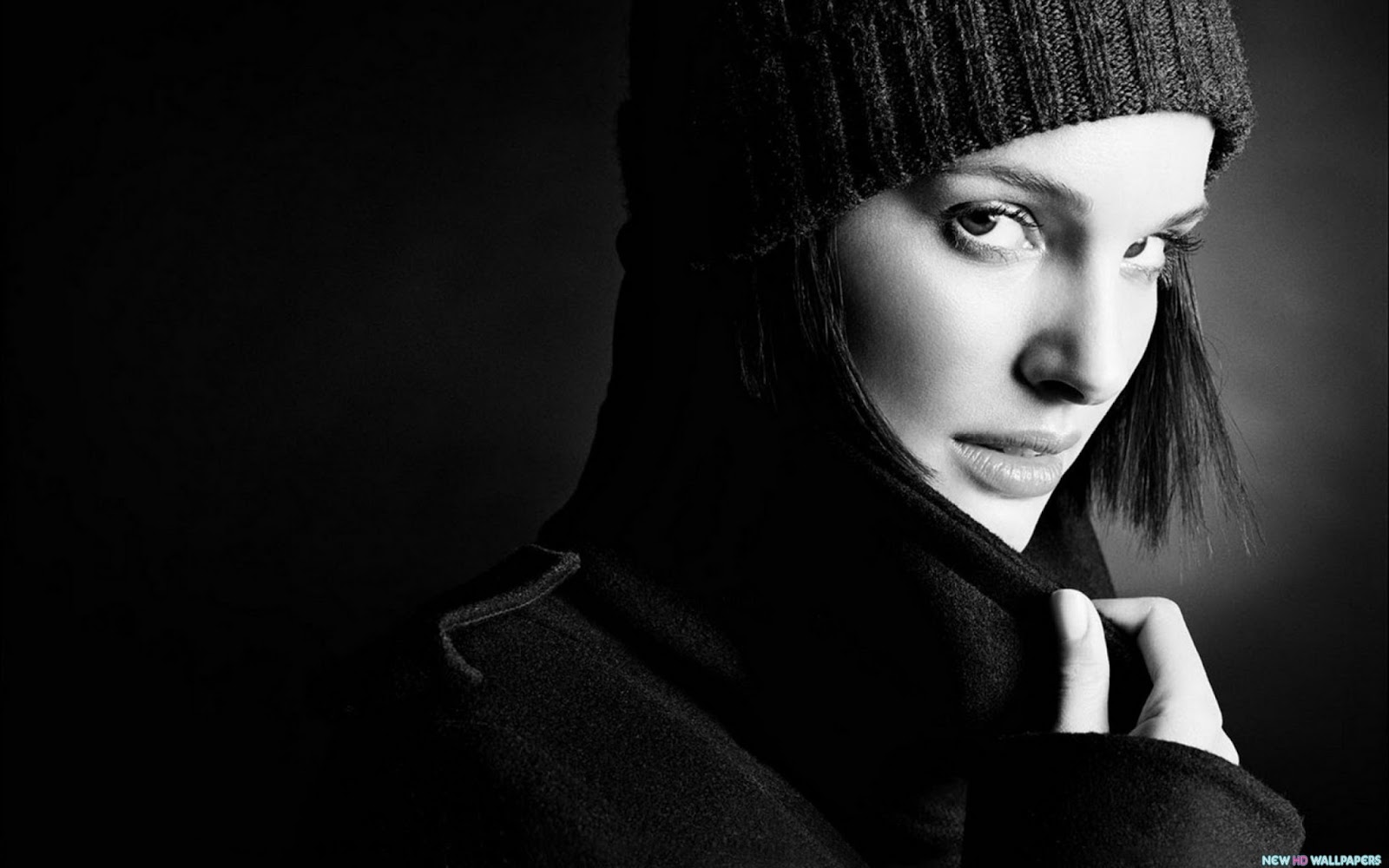 Natalie Portman Beautiful Winter Cap Wallpaper HD