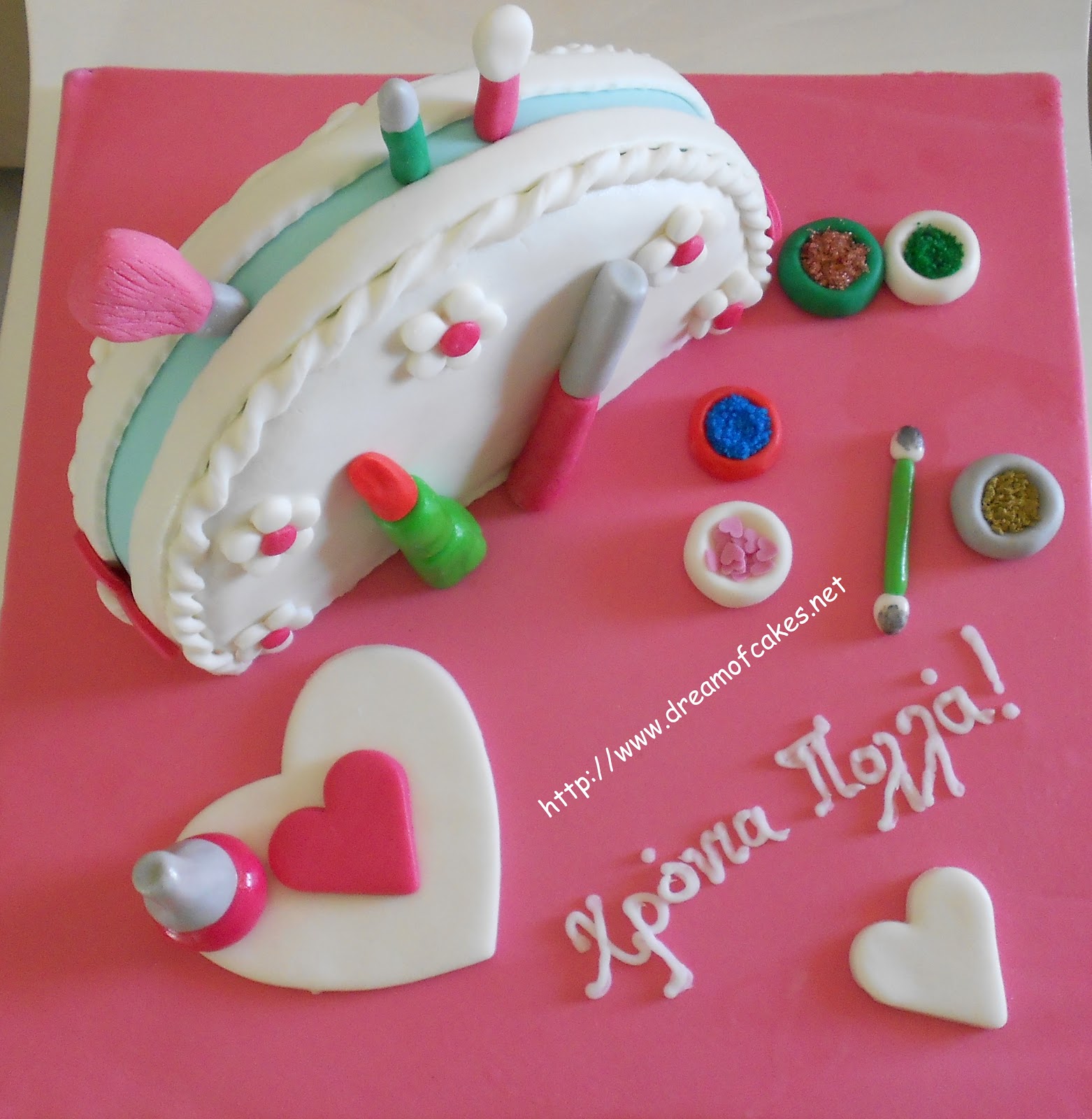 Dream of Cakes: Makeup Kit Birthday Cakes (Giveaway)