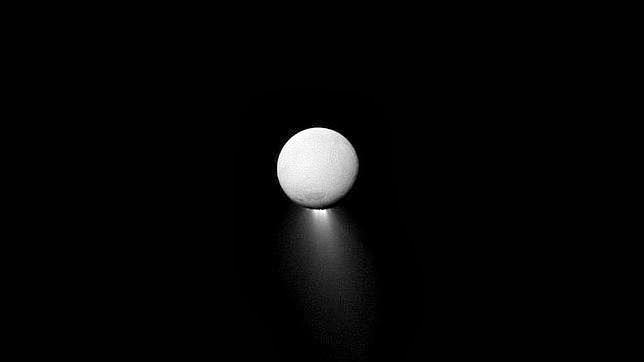 ¿Hay vida en Encélado? Encelados+EE