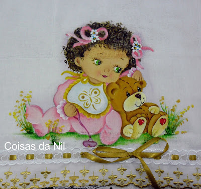 "pintura fralda menina de cabelo encaracolado e ursinho"