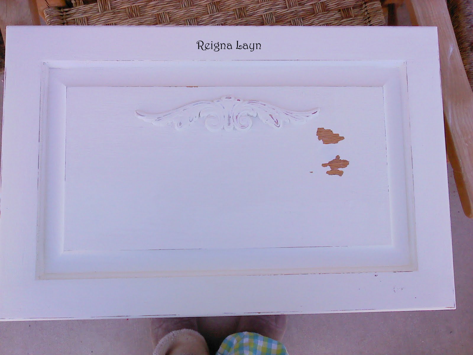 Reigna Layn SOS! Why is my Annie Sloan Chalk Paint Chipping???