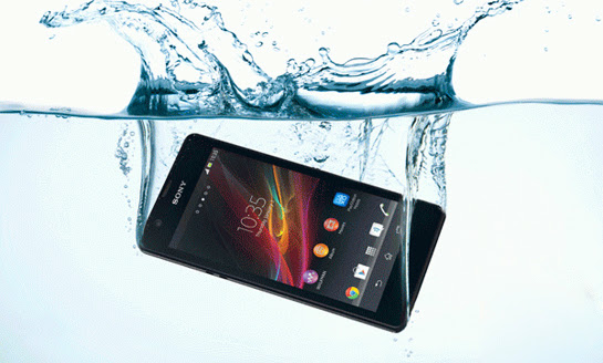 Sony Xperia Z1 Tahan Setengah Jam di Dalam Air