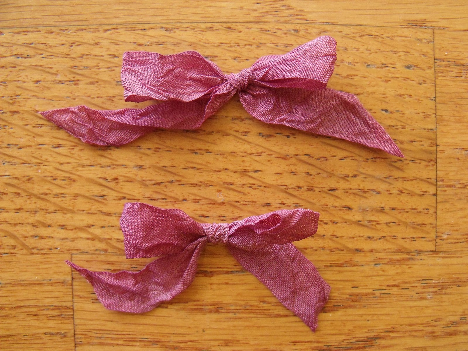 Classy Cards 'n Such Hand Dye Your Seam Binding using Glimmer Mist