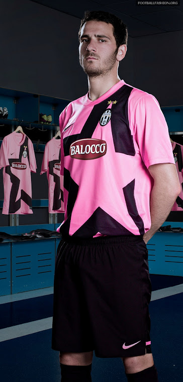 Juventus away kit. God that's Ugly!!!