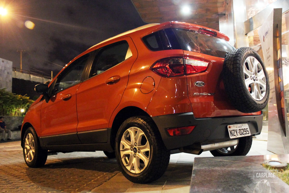 http://2.bp.blogspot.com/-vETsZ3cSaQk/UHZjBNOejRI/AAAAAAAACtE/zb6l8EnOUhE/s1600/novo-ford-ecosport-freestyle-2013-01.jpg