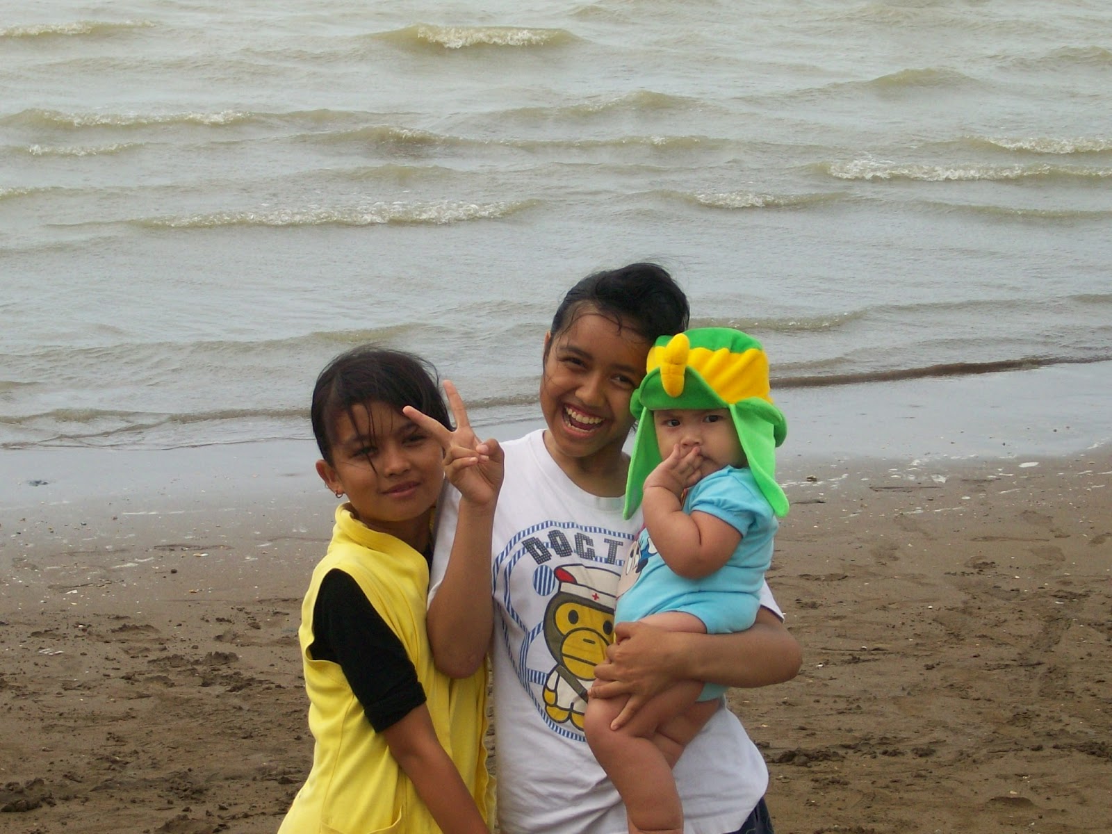 Santai Di Pinggir Pantai Terungtum | Excel Word Tutorial