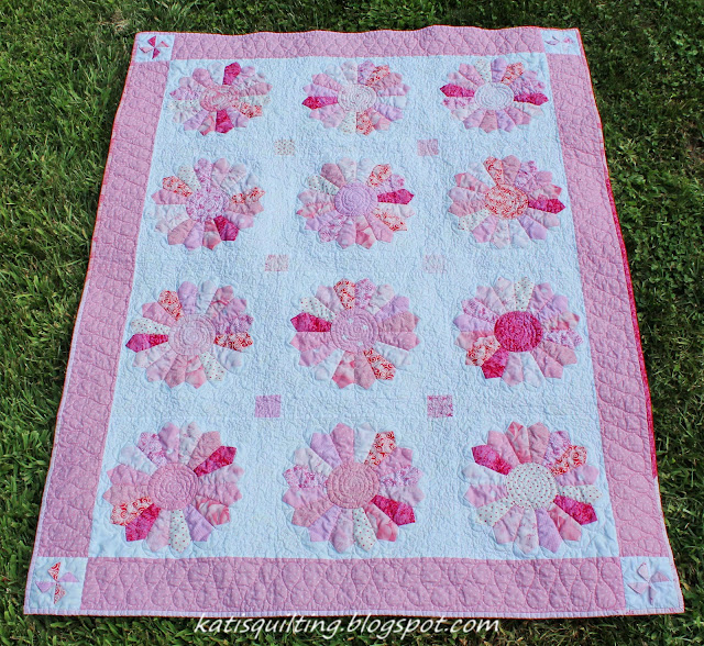 Dresden plate baby quilt