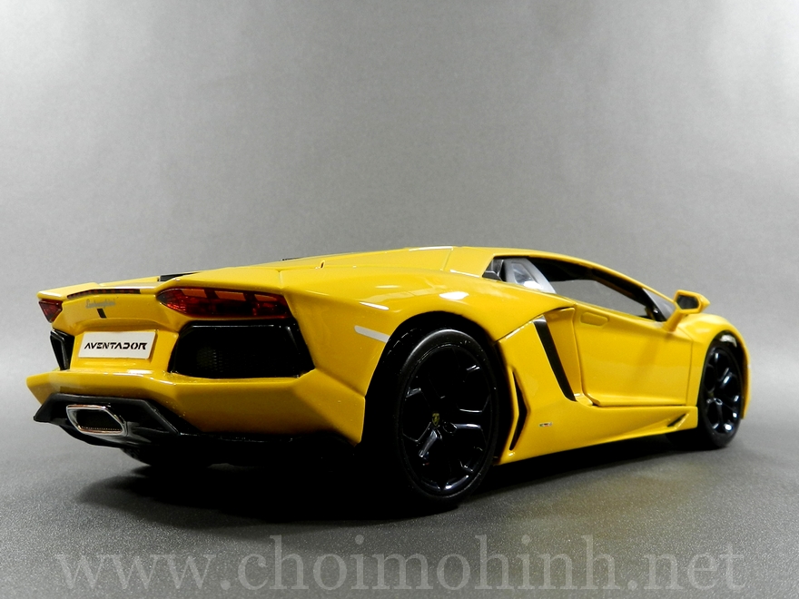 Lamborghini Aventador