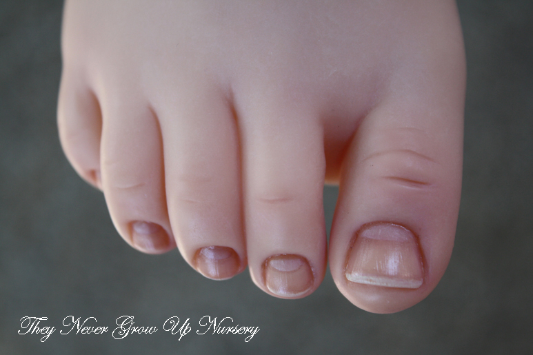 TheyNeverGrowUpNursery Baby FX nail bed experiment