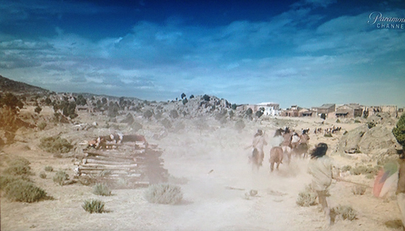 Por Un Punado De Localizaciones Golden City Hoyo De Manzanares