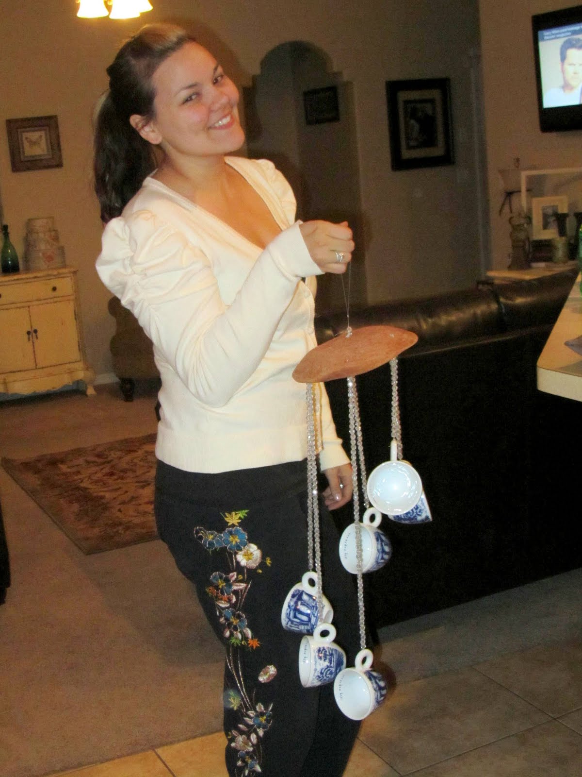 Domestic Divas Craft Corner! Tea Cup Wind Chimes! )