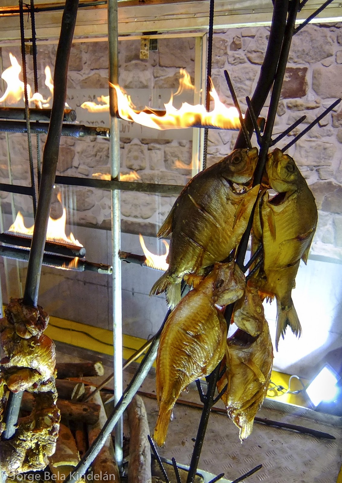 Pescado cocinado al estilo llanero. Expoartesanías, Bogotá. Foto: Jorge Bela Pescado cocinado al estilo llanero. Expoartesanías, Bogotá. Foto: Jorge Bela