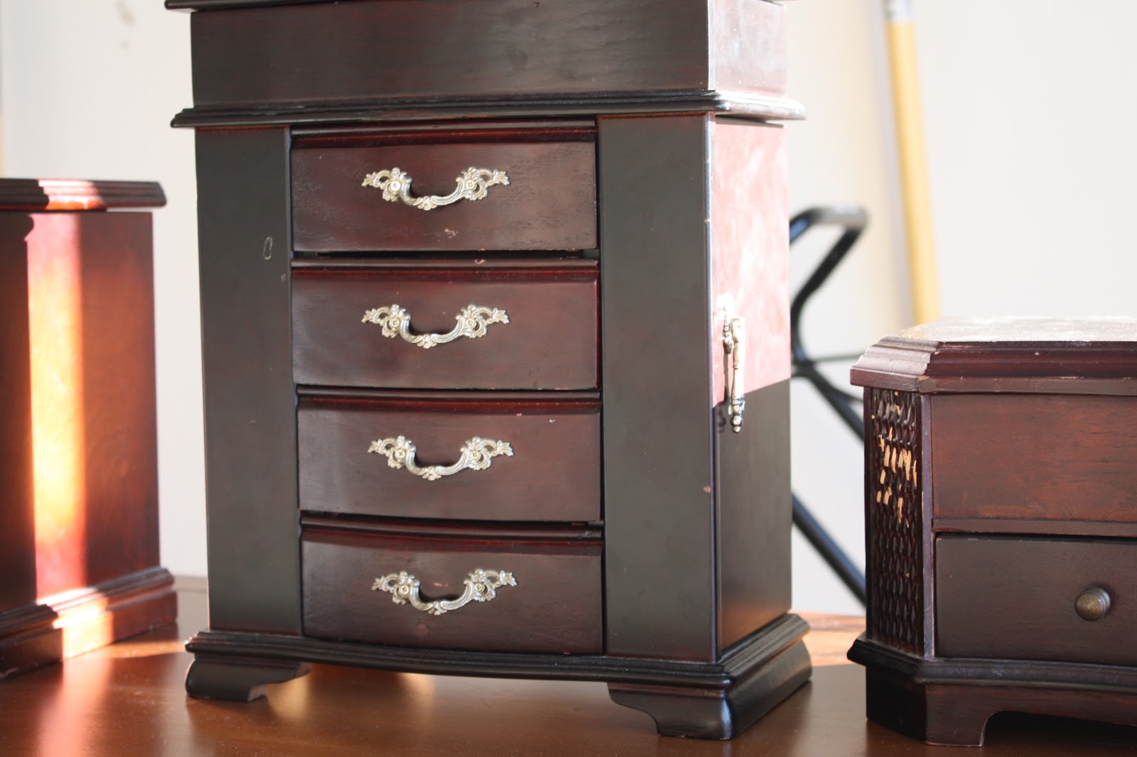 The Yellow Cape Cod Thrift Store Jewelry Box Makeovers