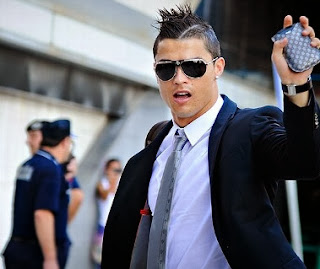 Cristiano Ronaldo,cristiano ronaldo girlfriend,cristiano ronaldo twitter,cristiano ronaldo haircut, cristiano ronaldo Hairstyle http://stockphototops.blogspot.com/