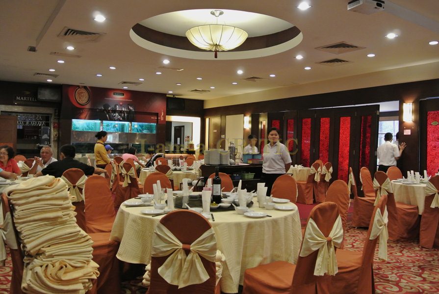 I am a CRITIC Restoran Golden Seafood Ampang Waterfront