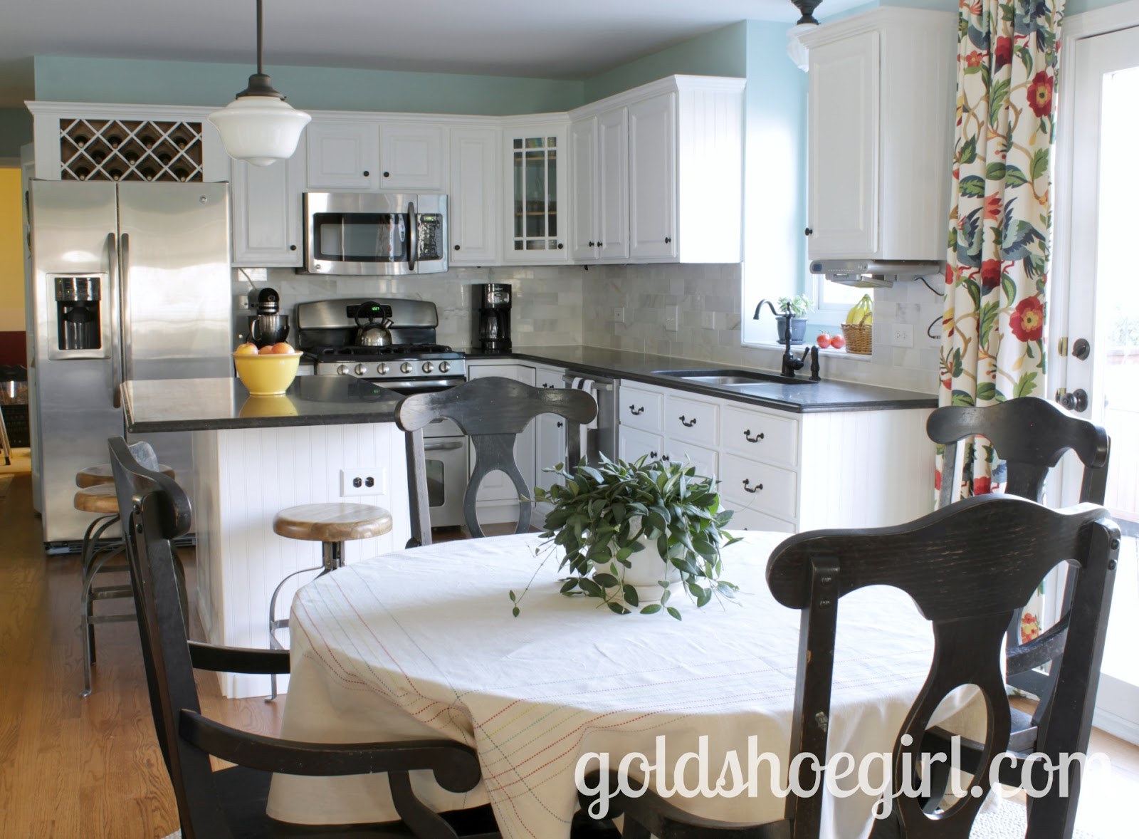 Gold Shoe Kitchen Revealed I Couldn T Be Hier With The Results This Kitchen Fits Our Tastes Perfectly And Seems So Much Brighter To Me