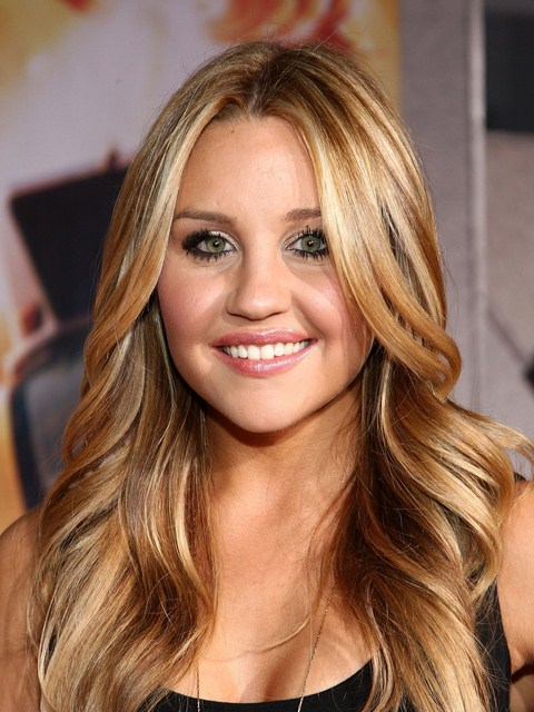 Long Blonde and Brown Hairstyles for Modern Young Women