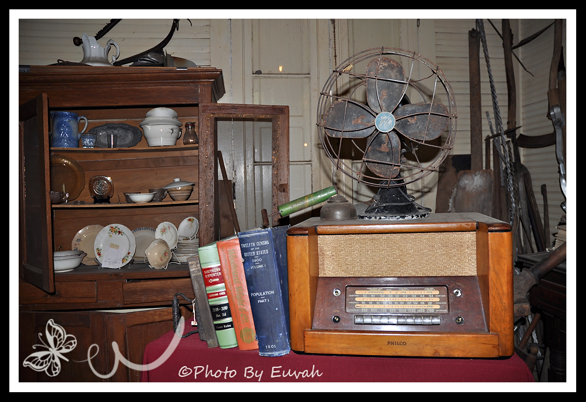 JustaClickin' Old Things