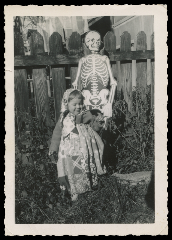 Neato Coolville FOUND PHOTO LITTLE GIRL WITH BEISTLE SKELETON