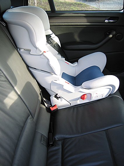 Amy Sweety Store: BMW Isofix Toddler Car Seat (SOLD)