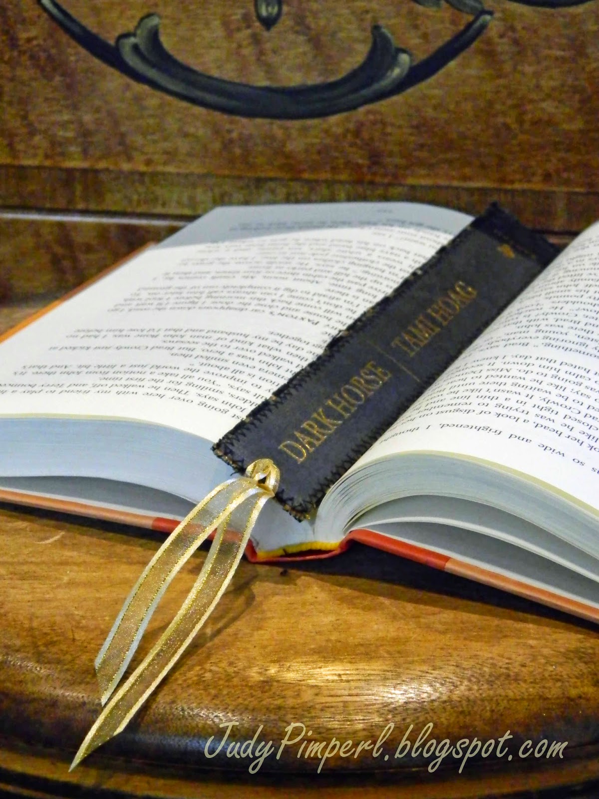 Judy Hanks Pimperl A Fun Way to Recycle an Old Hardback Book