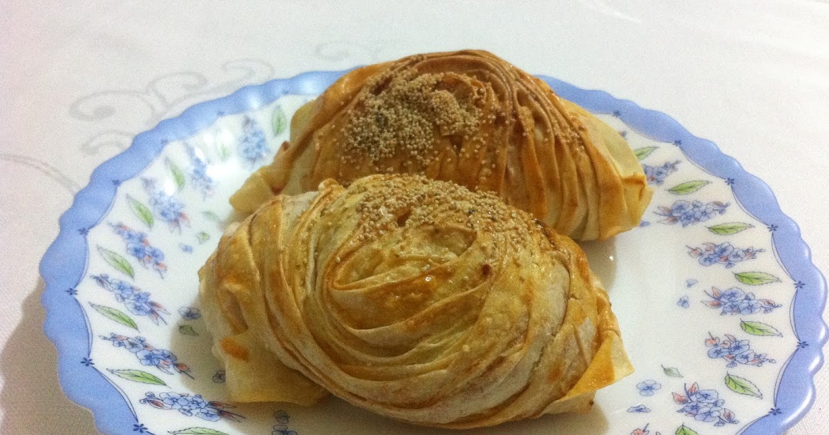 YEMEK SINIFI PRATİK BÜZGÜLÜ BÖREK (YALANCI MİDYE BÖREĞİ)