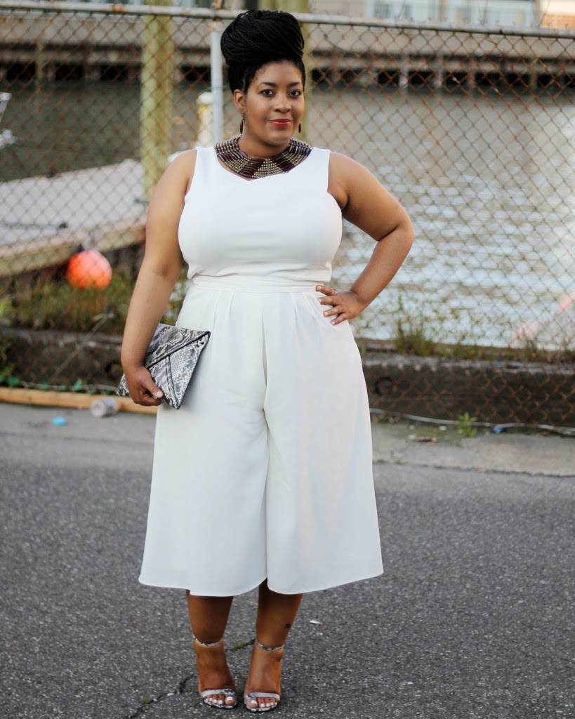 calça pantalona curta plus size