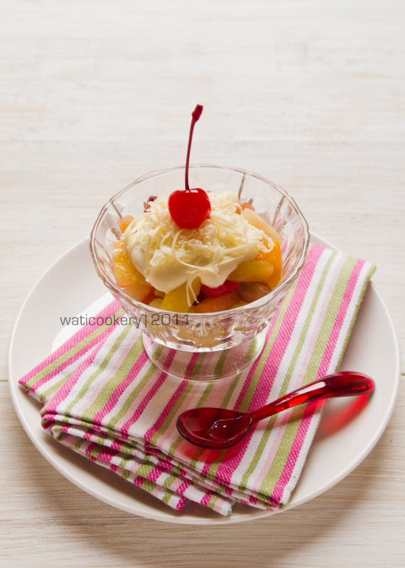 wati cookery Fruit Salad With Cream Cheese Dressing