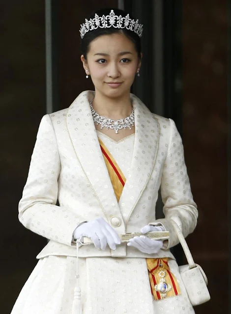 Princess Kako of Akishino bows toward reporters after attending her 20th birthday celebratory