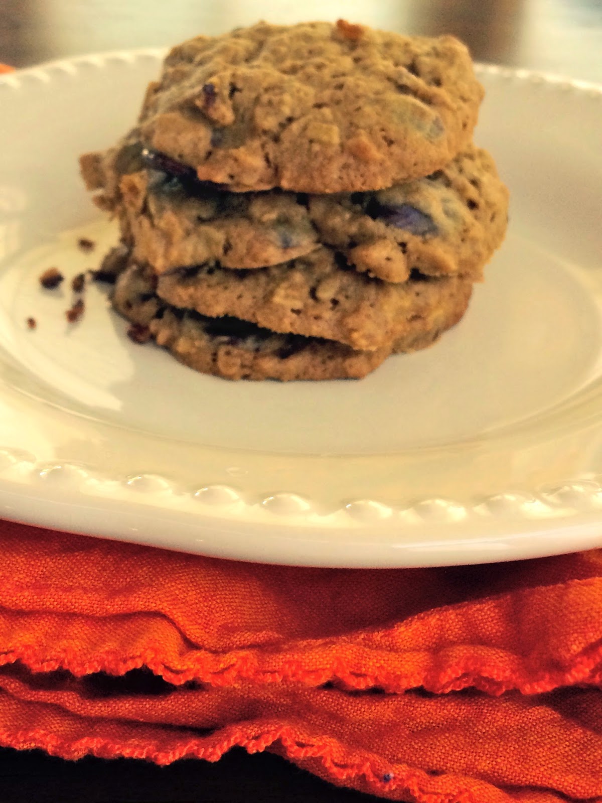 Simply Clean Recipes Oatmeal, Dark Chocolate and Sunflower Seed Butter