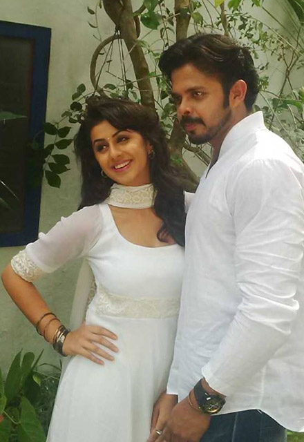 Hot Malayalam actress Nikki Gilrani images