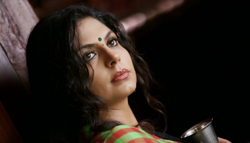 Honey Glitz Asha Sarath New Photo Collections In Angels And Hd Stills De quelle taille et combien pesent asha sarath? honey glitz blogger