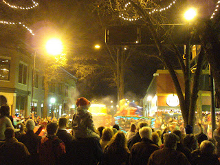 Daisy's Dead Air: Occupy the Christmas parade!