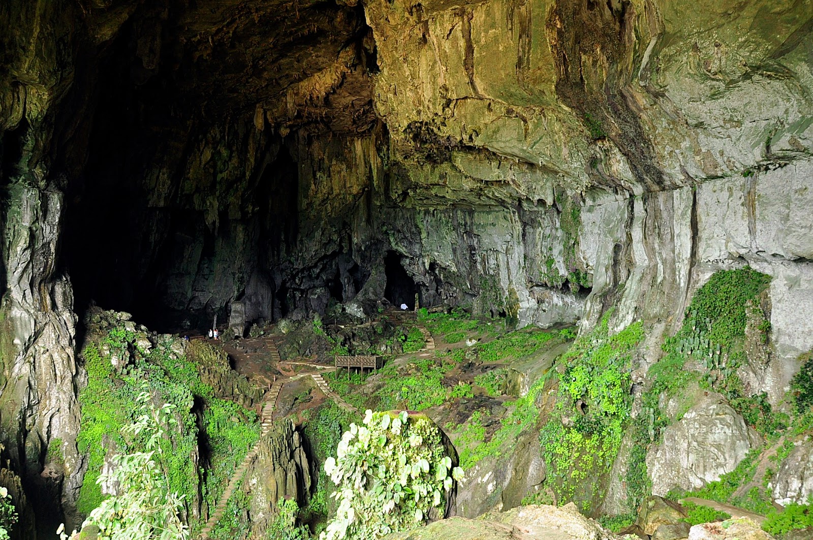 Caving at Fairy Cave, Bau, Kuching, Sarawak. 
