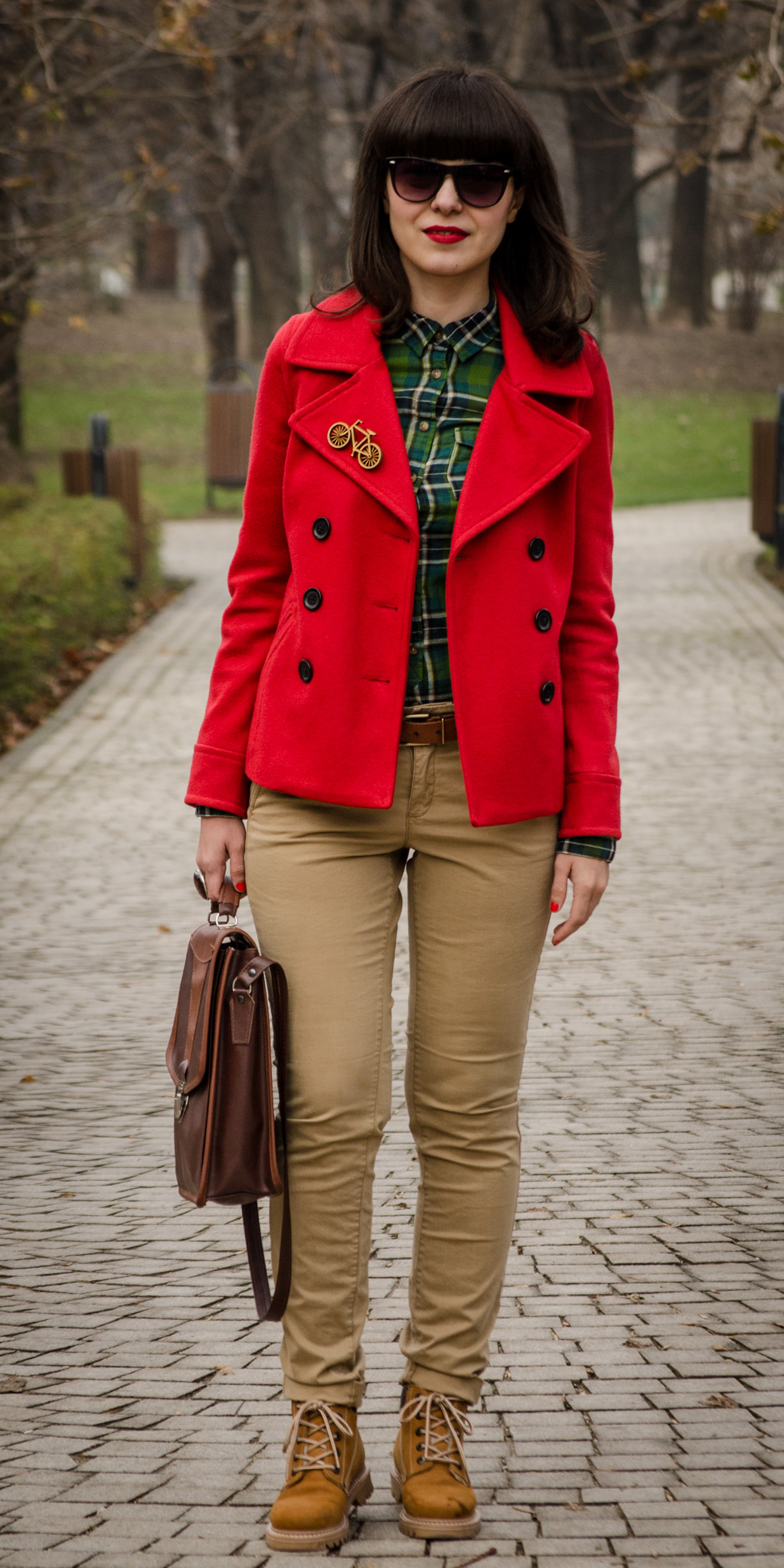 brown pants h&m red jacket miniprix camel worker boots romanian producer brown thrifted satchel bag green tartan shirt bangs 