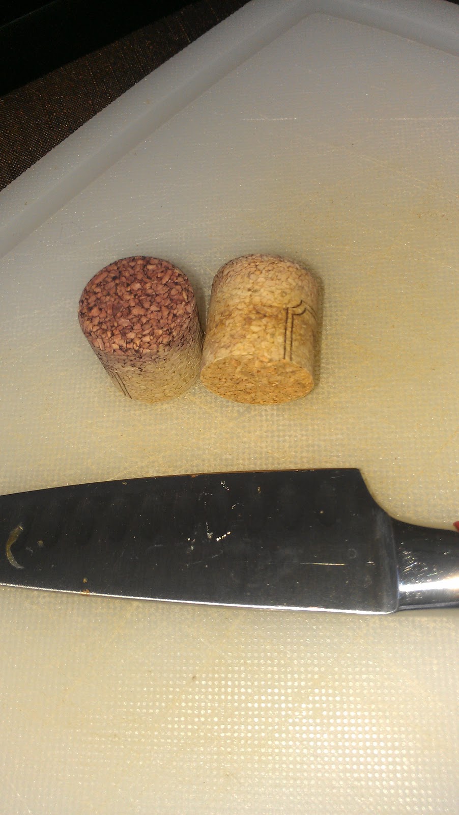 rainysunraynails Howto Cork Board. (unrelated nail art)