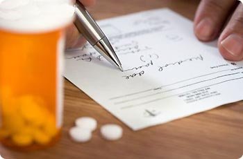 Medicina de aumento em uma potência o khan poderoso