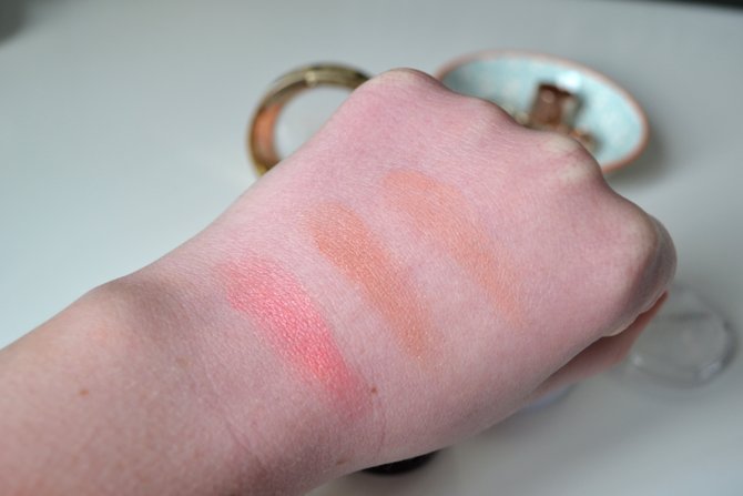 Natural Collection Blushed Cheeks in Peach Melba