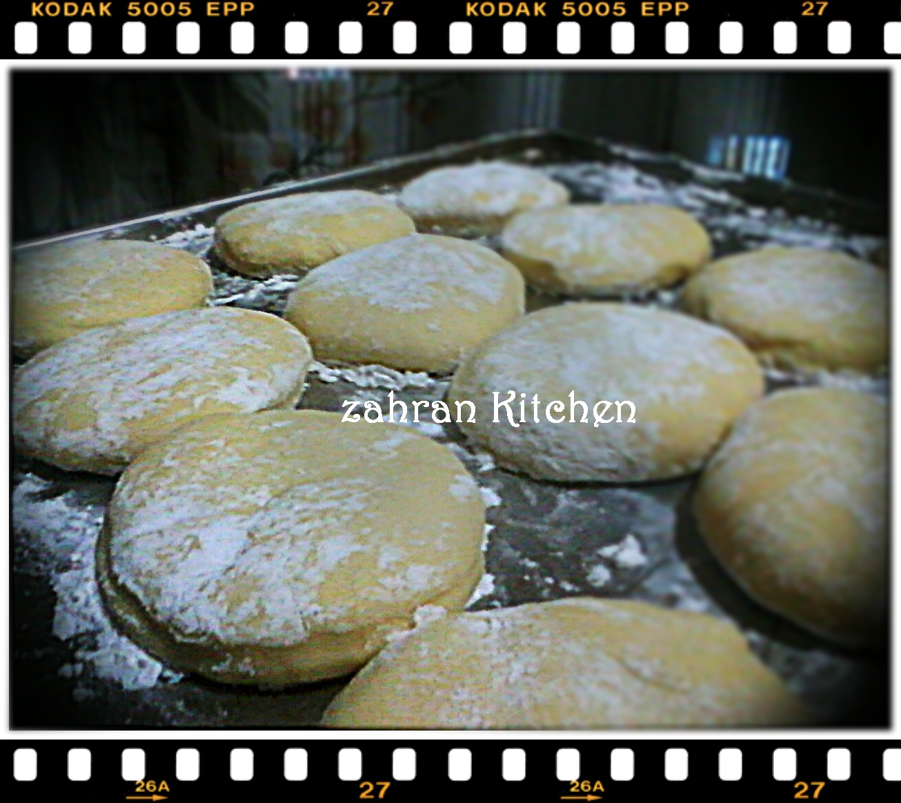 Membuat English Muffin | catatan bunda english muffin with burger tempe Membuat English Muffin | catatan bunda english muffin with burger tempe