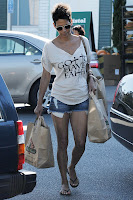 Halle Berry carrying bags from bristol farms