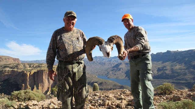 Arizona+Desert+Bighorn+Sheep+Hunting+in+Unit+22+with+Colburn+and+Scott+Outfitters+7.JPG