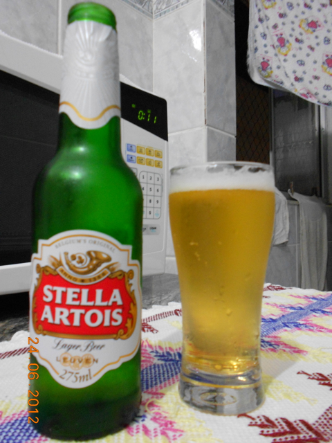 Featured image of post Foto De Cerveja Stella Gelada Desde que a cerveja esteja trincando ningu m nesse post vamos te mostrar 3 maneiras de deixar a cerveja bem gelada pra quando os amigos resolvem aparecer de ltima hora