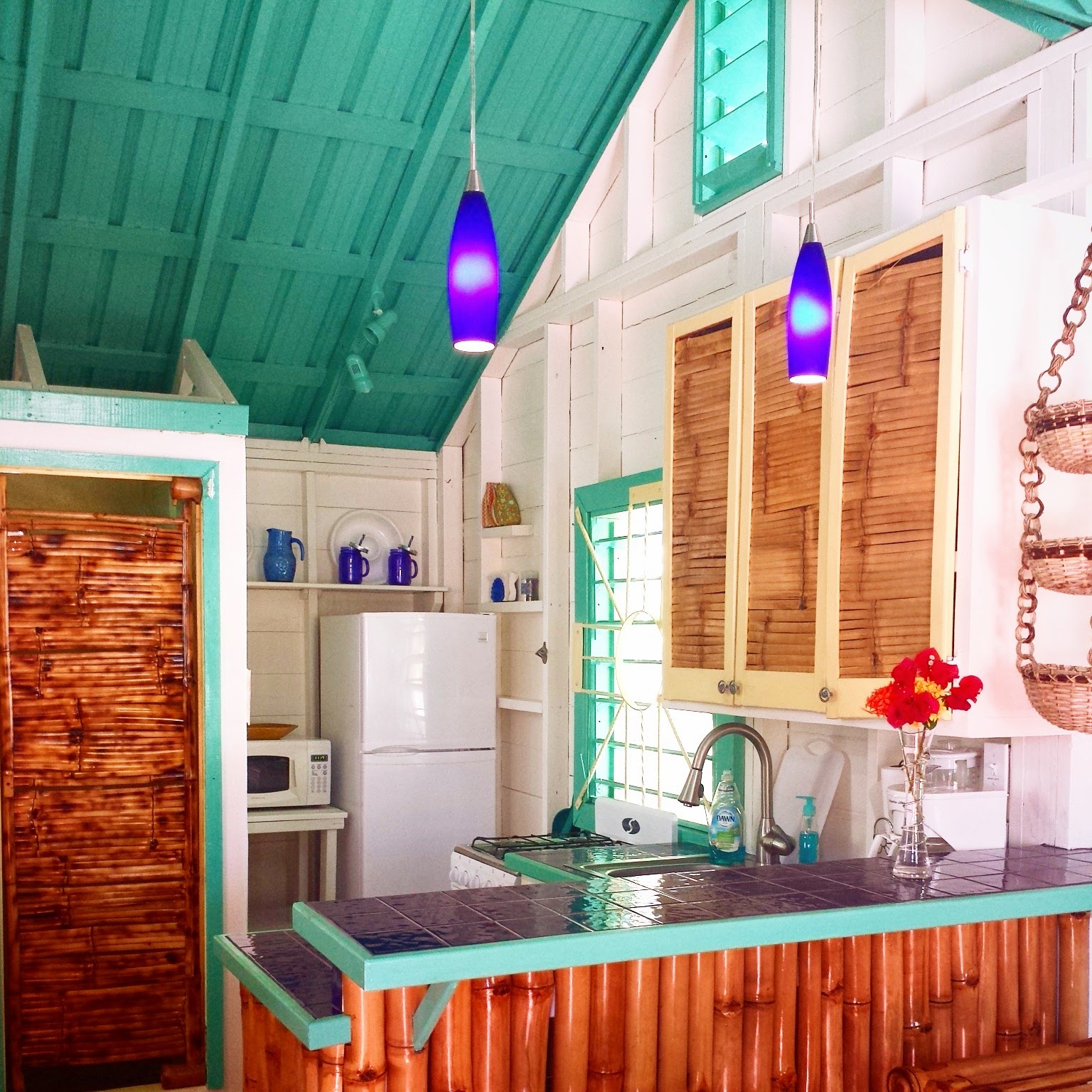 Remax Vip Belize: Opening of our third rental, the Casita